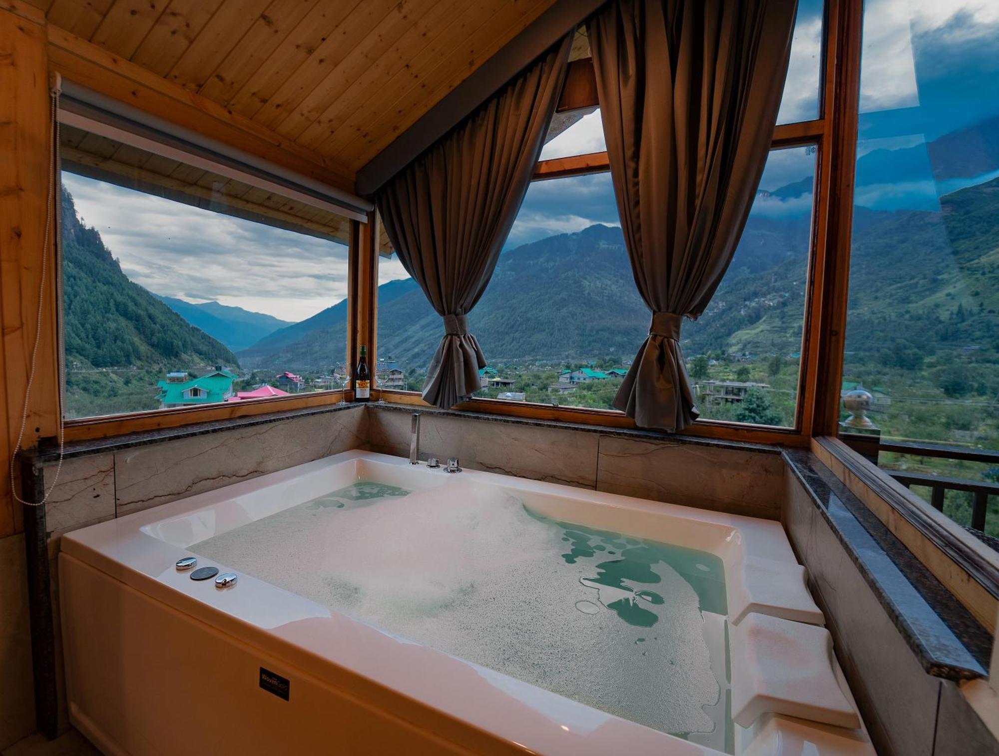 Hotel Nazaara - A Luxe Retreat Manāli Zewnętrze zdjęcie