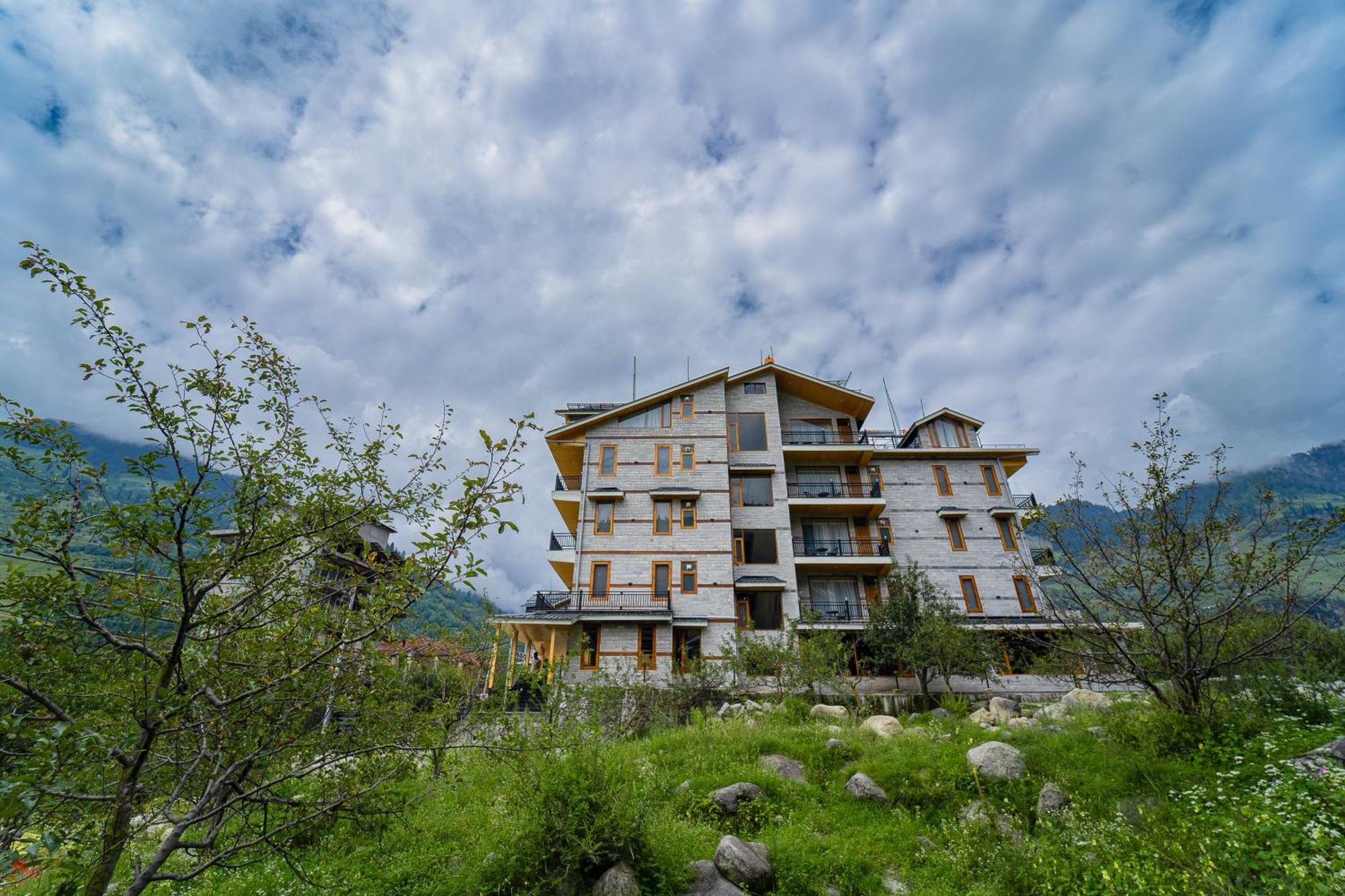 Hotel Nazaara - A Luxe Retreat Manāli Zewnętrze zdjęcie