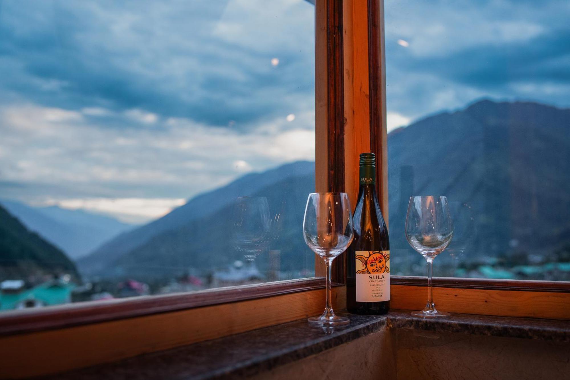 Hotel Nazaara - A Luxe Retreat Manāli Zewnętrze zdjęcie