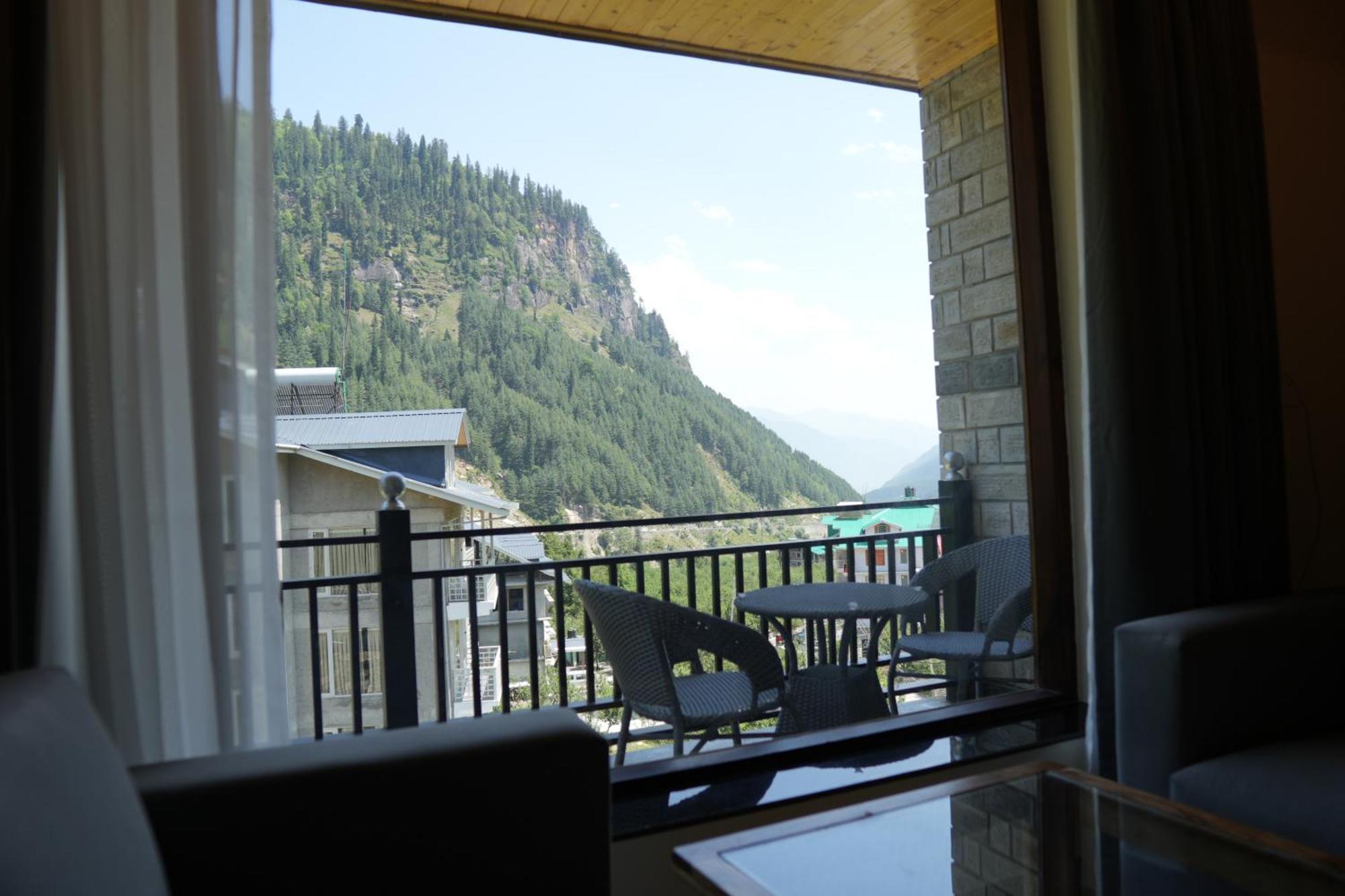 Hotel Nazaara - A Luxe Retreat Manāli Zewnętrze zdjęcie